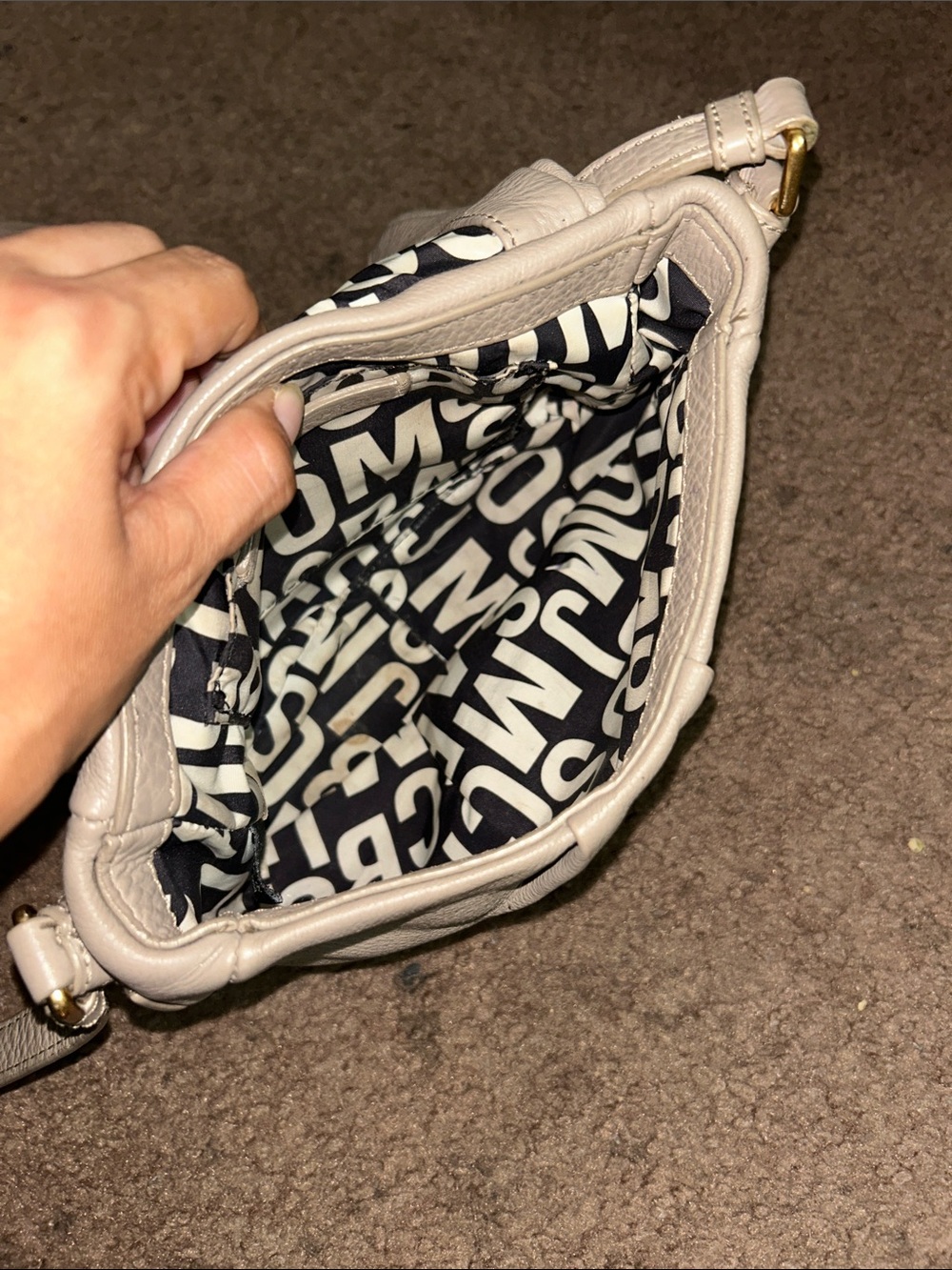 Preowned Marc By Marc Jacobs Pebbled Leather Crossbody - Beige - Picture 4 of 5